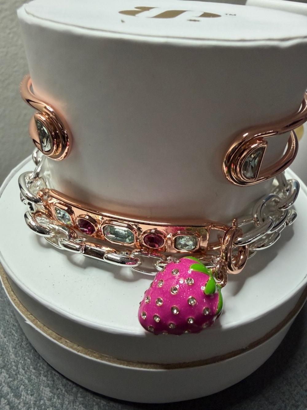 Bomb Party Spring Stscks 2026 - Strawberry Sparkle - Picture 2 of 3